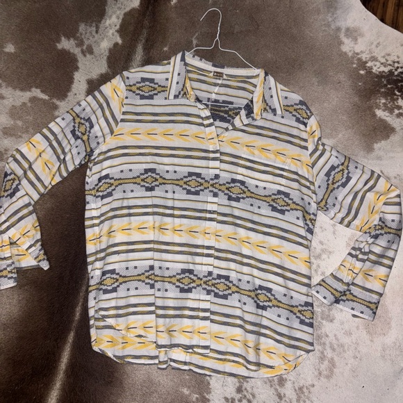 Ariat Button Down - Picture 1 of 2